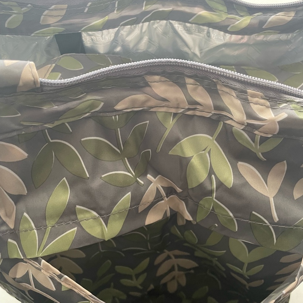 Rachael Ray Gray and Green Tote Bag with Water-Resistant Fabric